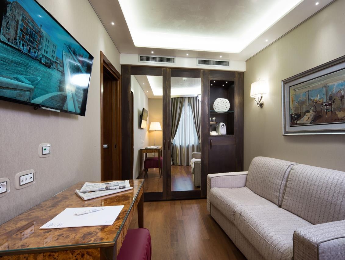 ホテル サンタ キアラ 写真