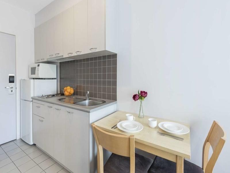 アロー オン スワンストン 写真