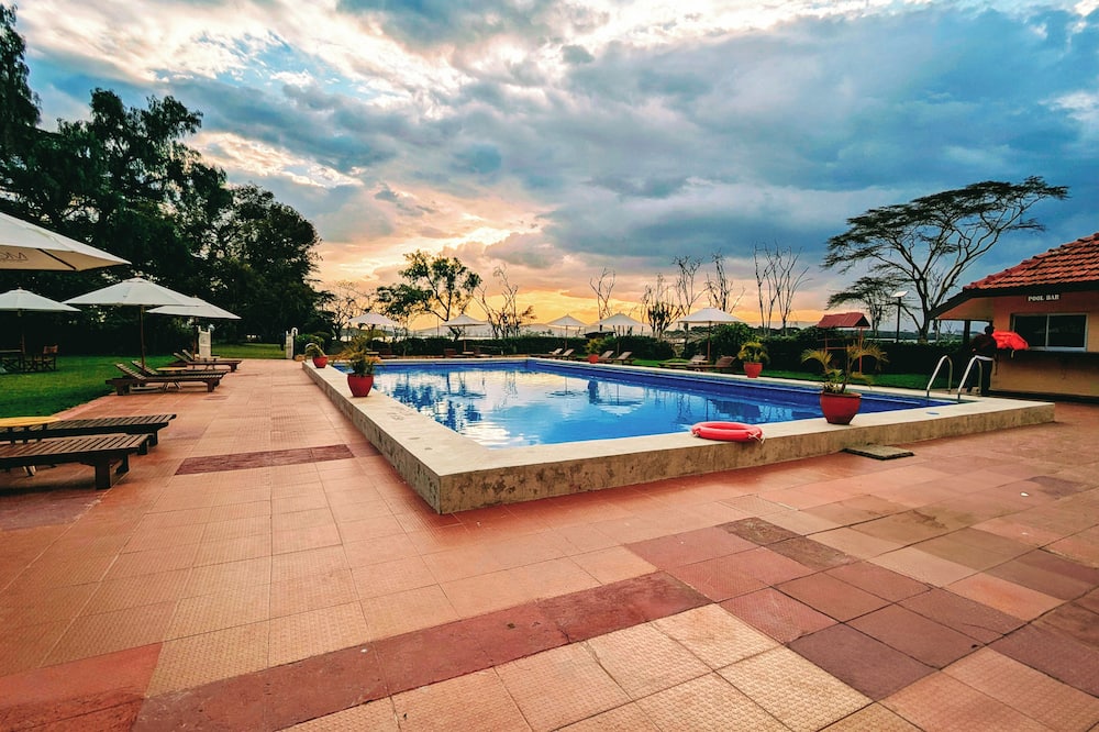 レイク ナイバシャ カントリー クラブ 写真