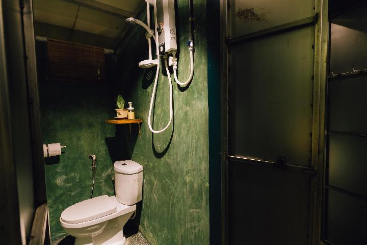 ヒートチュード - チルドレン ノット アロウド 写真