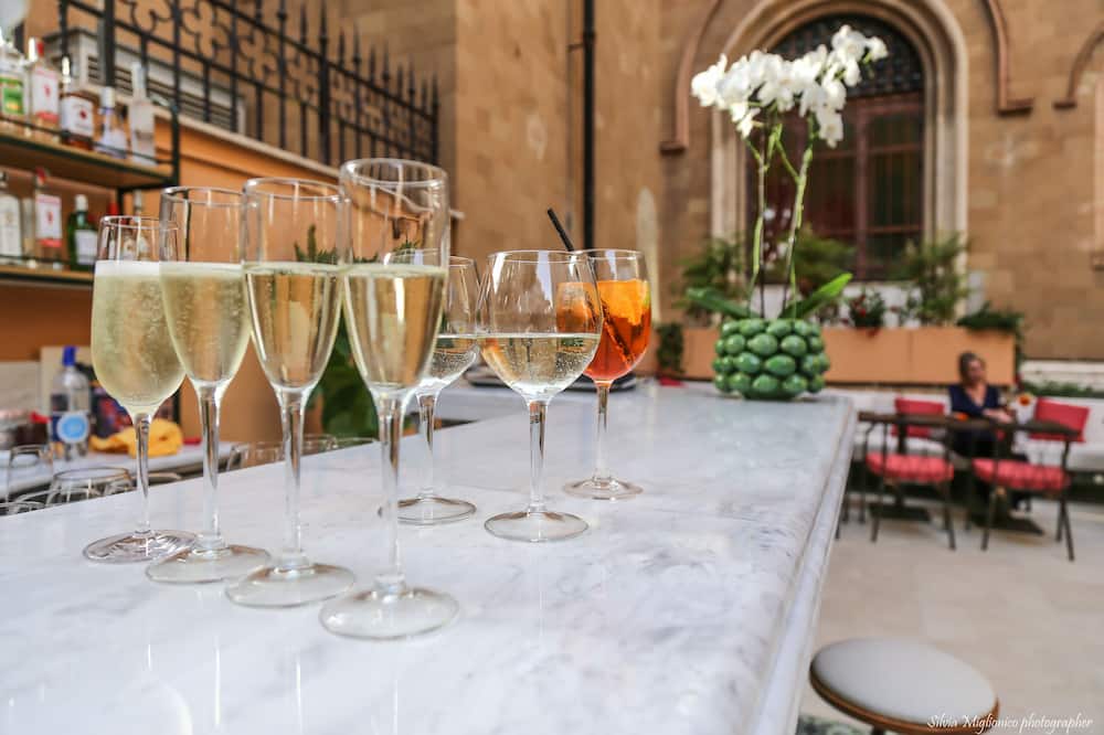 ホテル ヴィッラ グラツィオーリ 写真