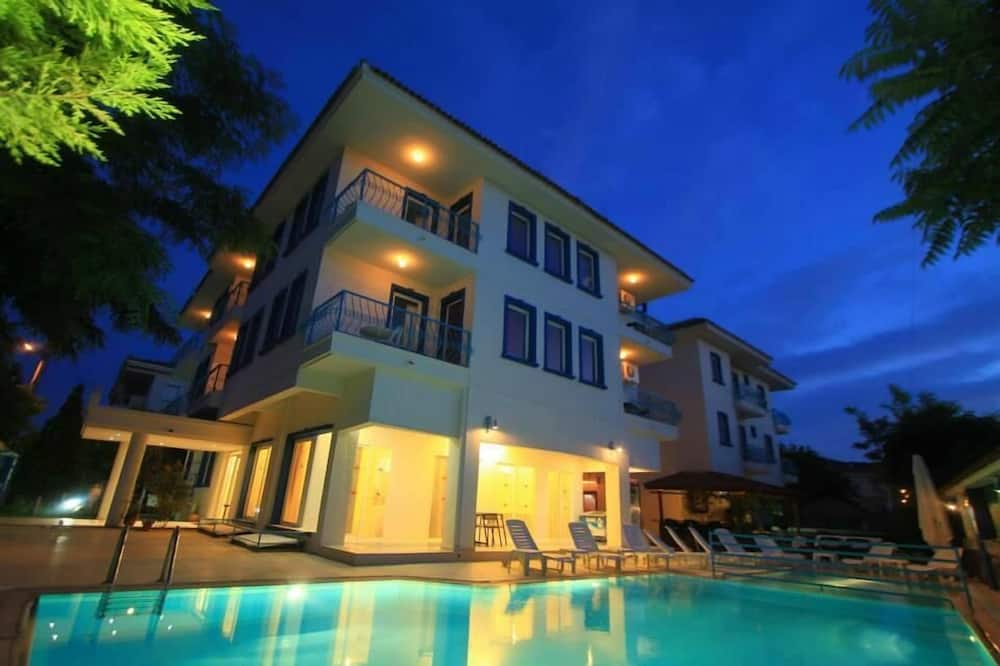 コズ マリゴールド アパート ホテル 写真