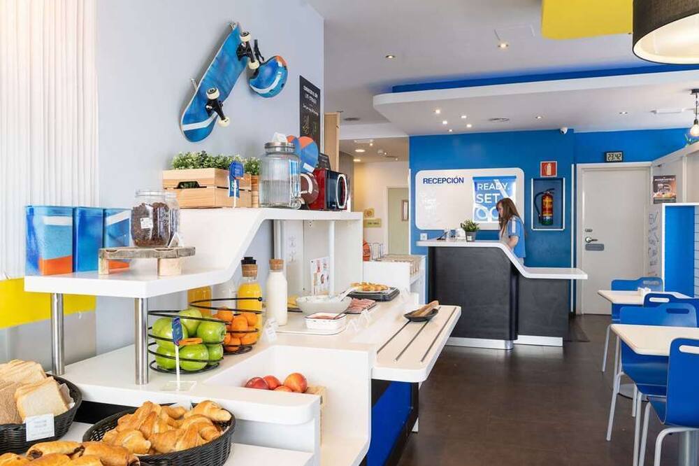 イビス バジェット マドリード セントロ ラス ベンタス 写真