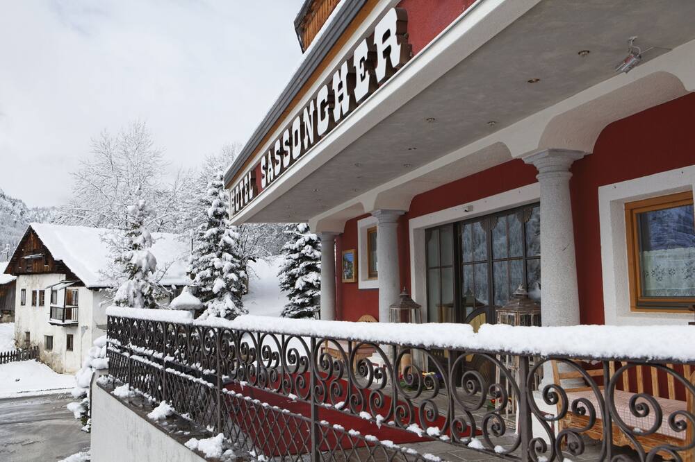 ホテル サッソンゲル 写真