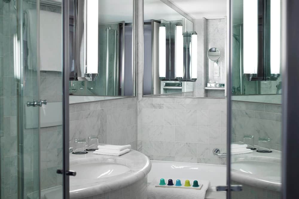 シェラトン パリ シャルル ド ゴール空港ホテル 写真