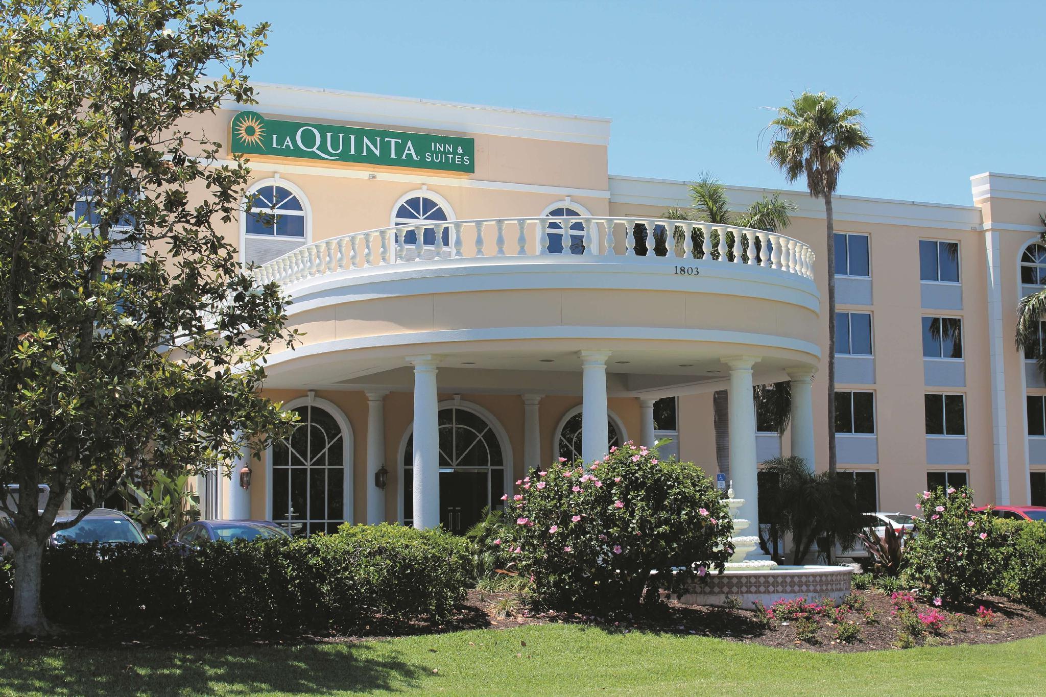 La Quinta Inn & Suites by Wyndham Sarasota Downtown 写真