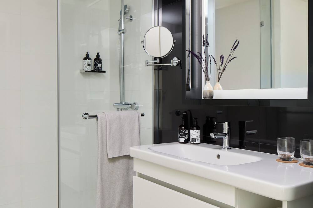 インサイド バルセロナ アポロ 写真