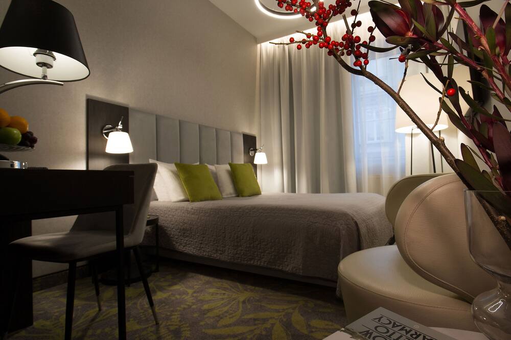 ホテル アトリウム 写真