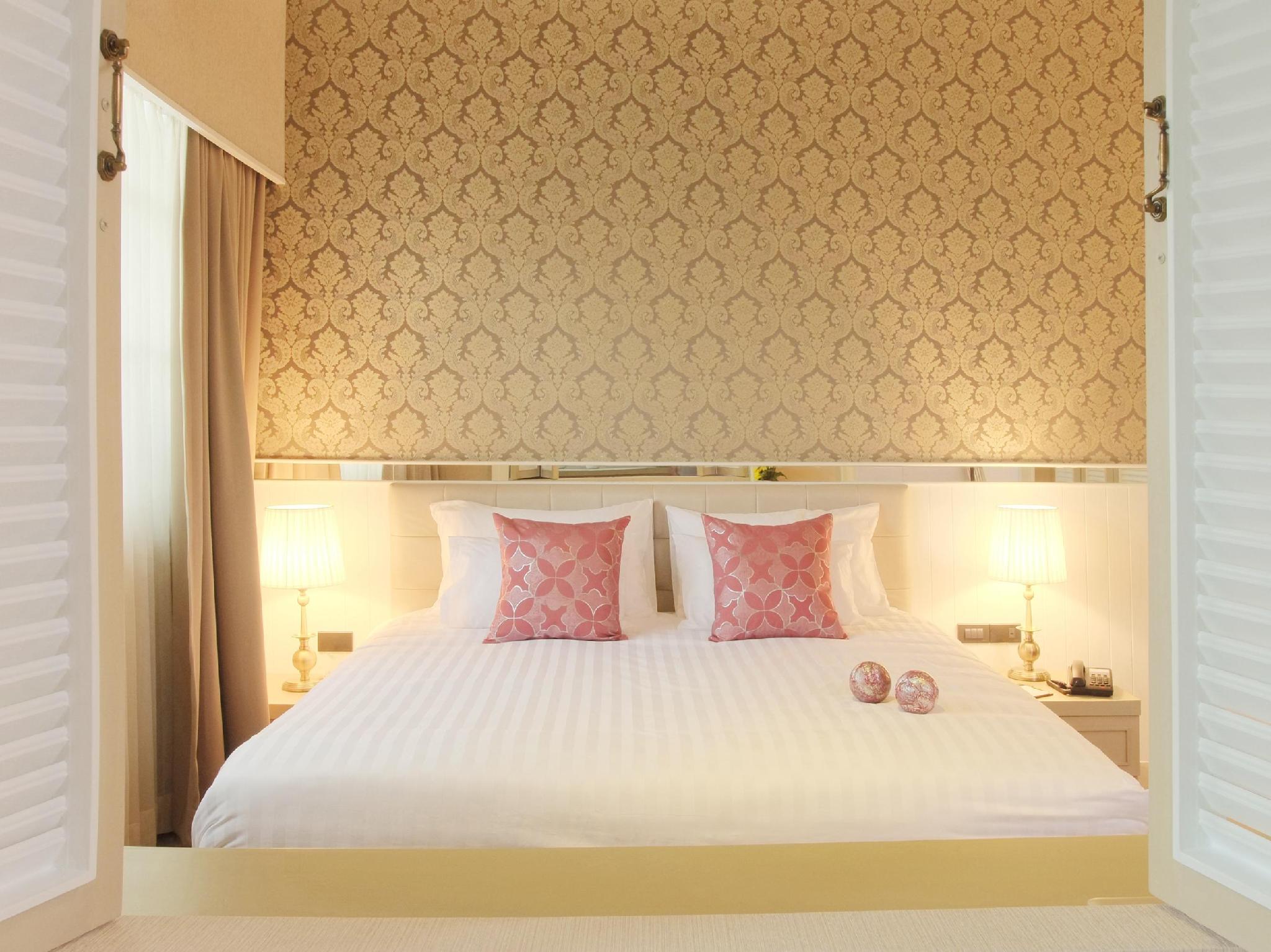 ザ ラヤ スラウォン ホテル 写真