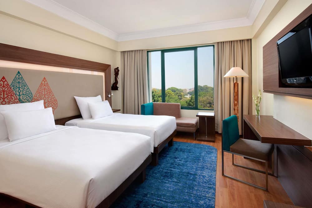 ノボテル ソロ ホテル 写真