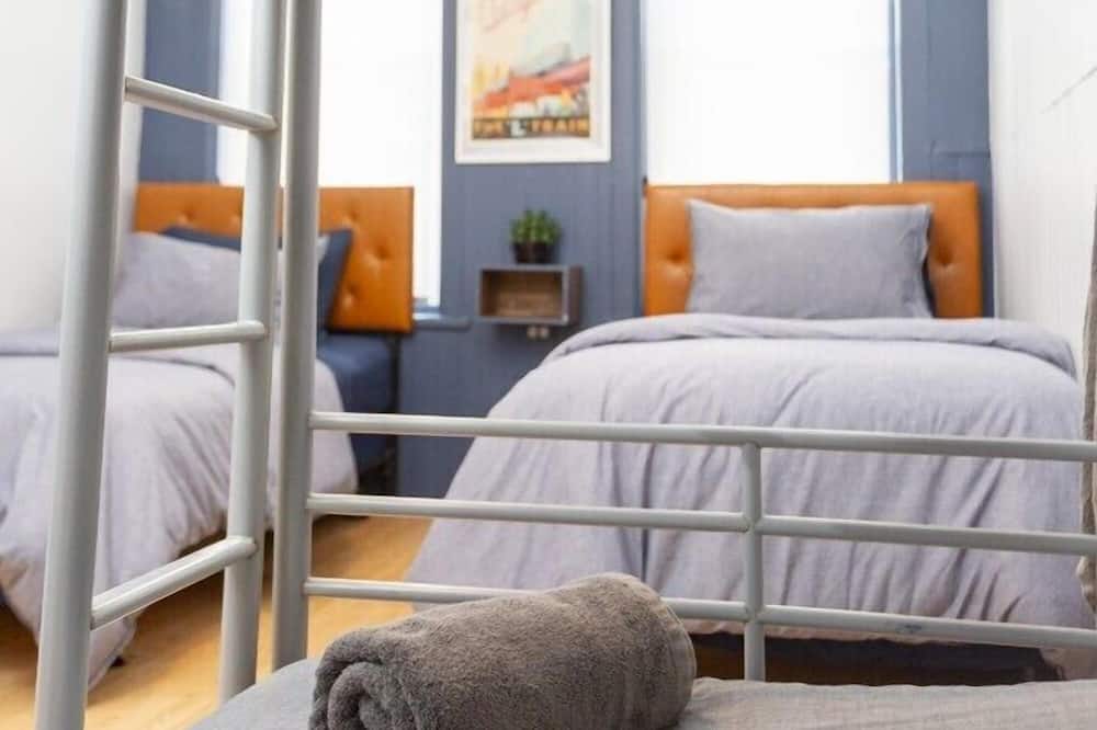 シカゴ パルテノン ホステル 写真