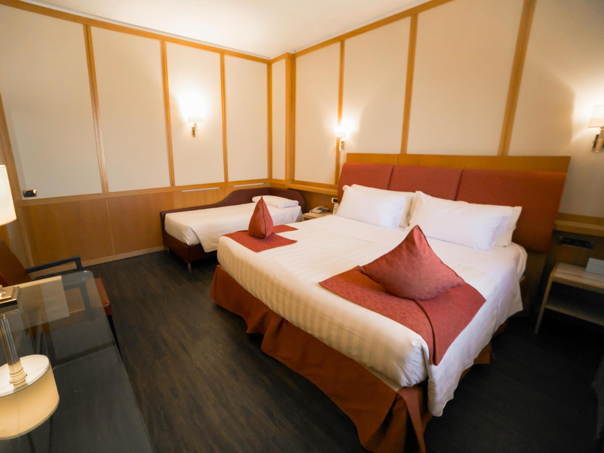 ヒルトン ガーデン イン ローマ コロッセオ 写真