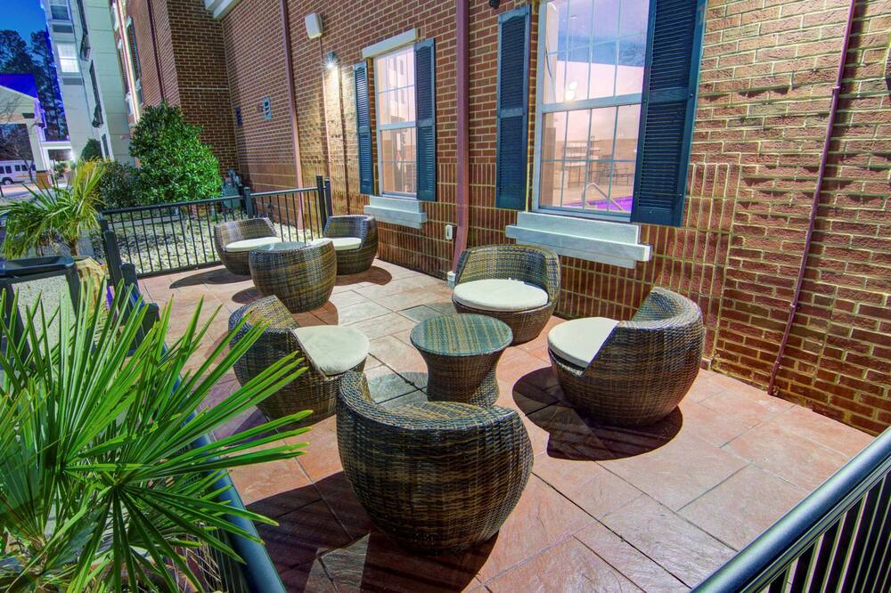 コンフォート スイーツ エアポート 写真