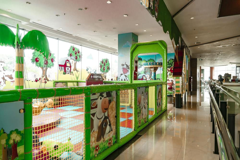 グランド エッジ ホテル スマラン 写真