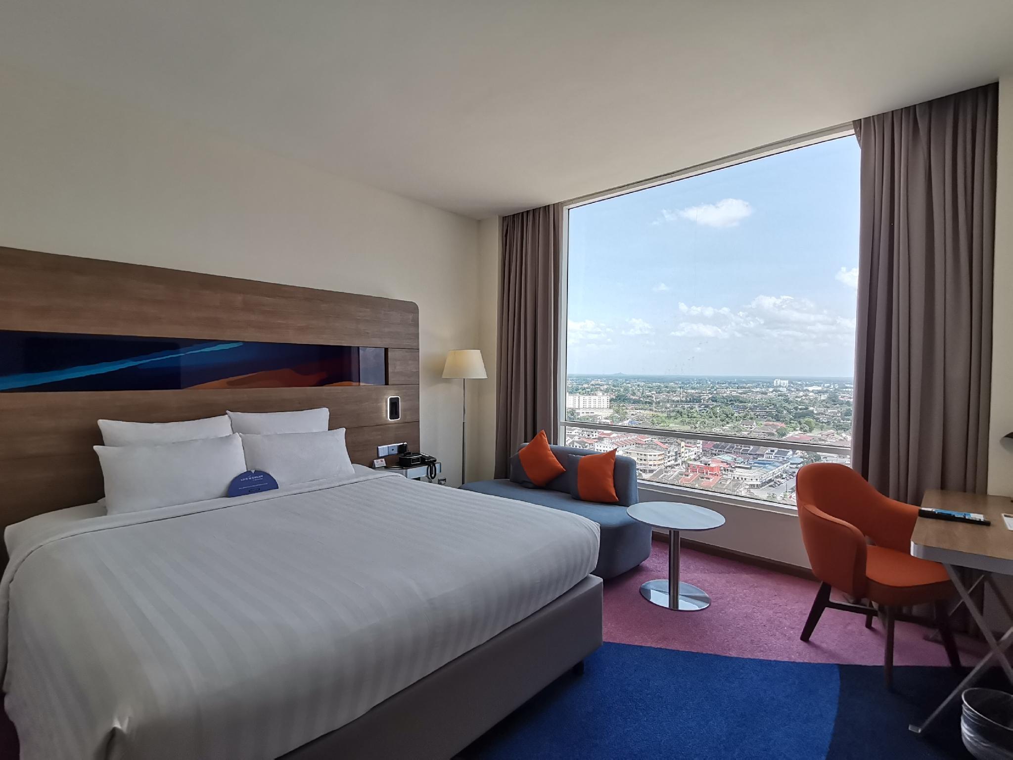 ノボテル タイピン ペラ 写真