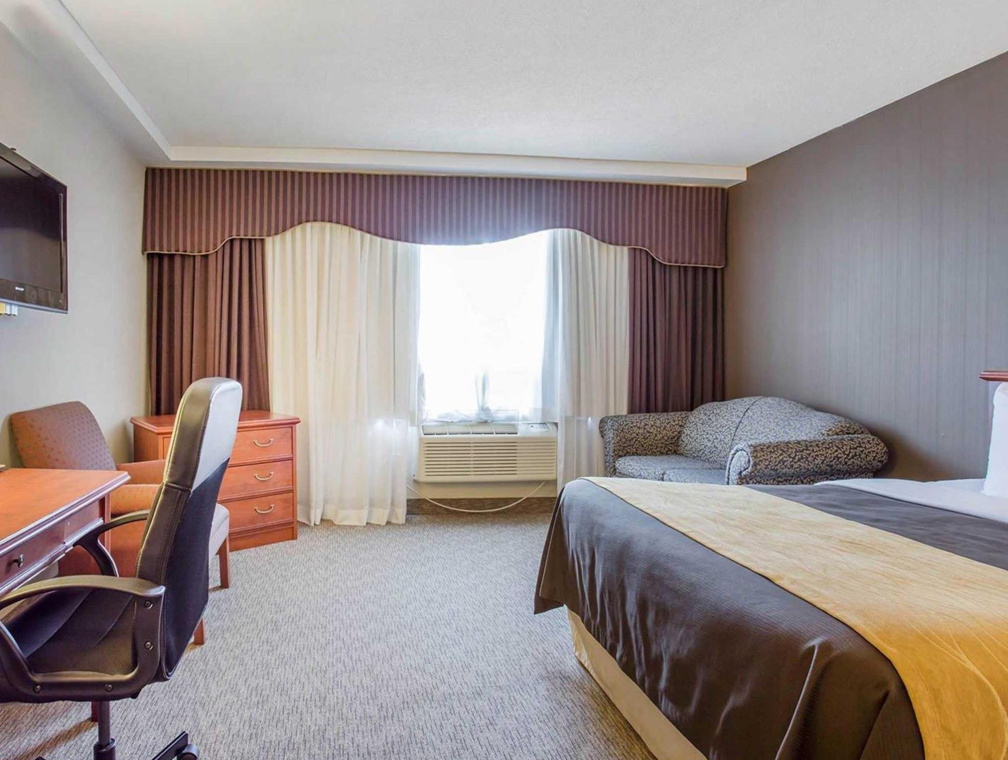 クオリティ イン トロント エアポート 写真