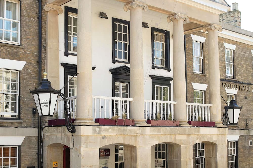 メルキュール ソールズベリー ホワイト ハート ホテル 写真