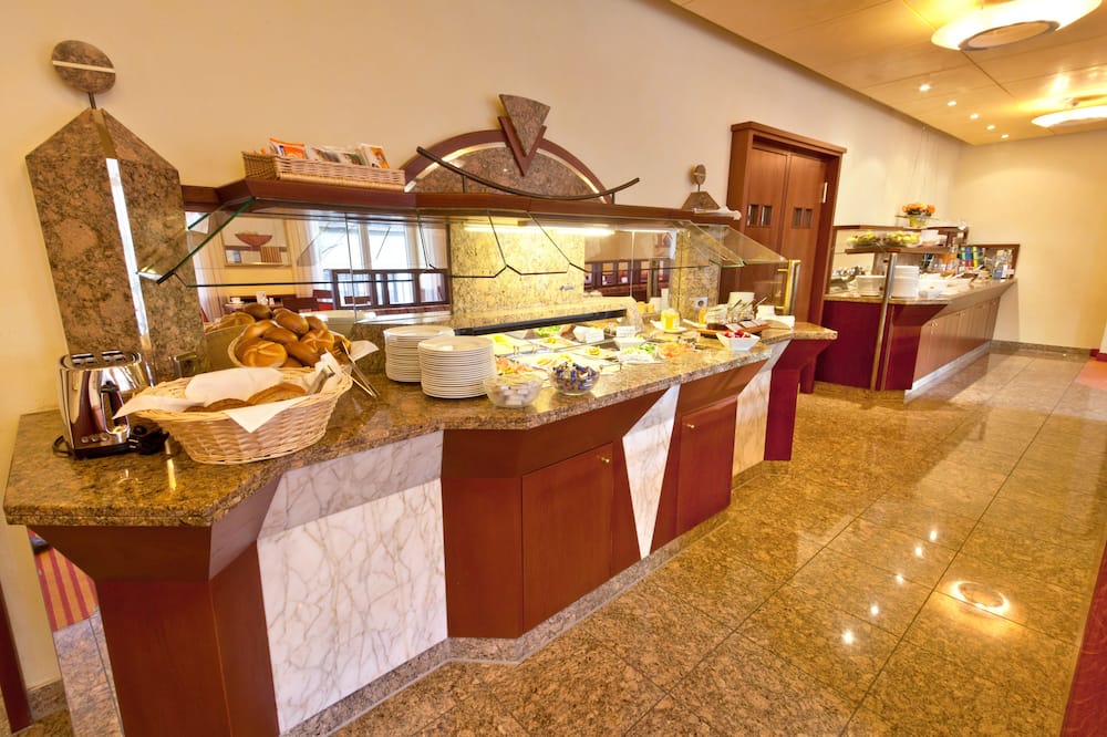 ホテル ブールバード 写真