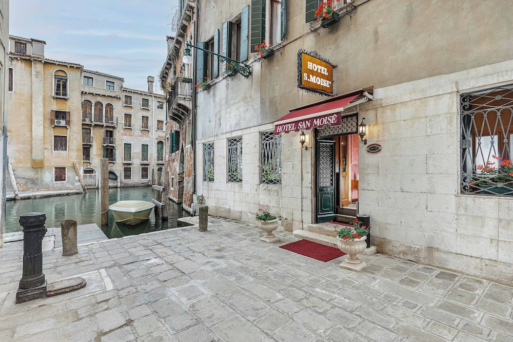 ホテル サン モイス 写真