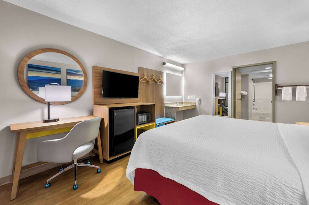 デイズ イン バイ ウィンダム ローリー ミッドタウン 写真