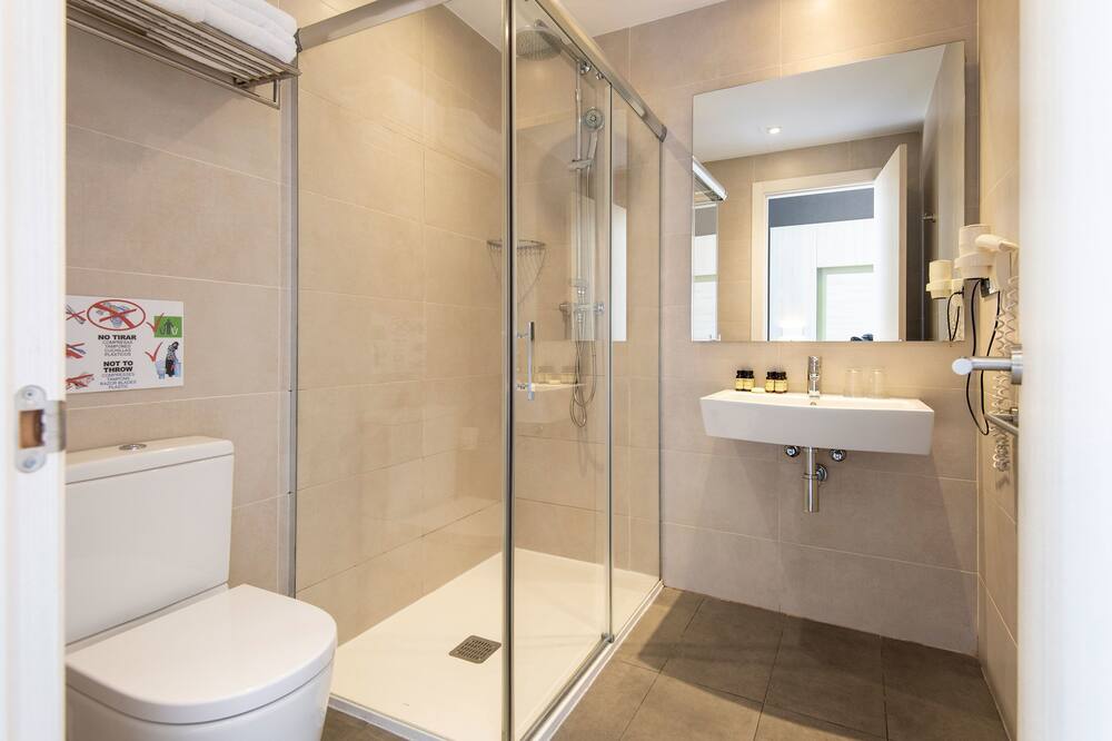 プラザ ゴヤ ルームズ 写真