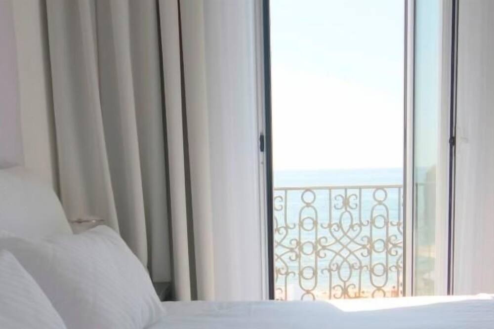 ホテル アストリア 写真