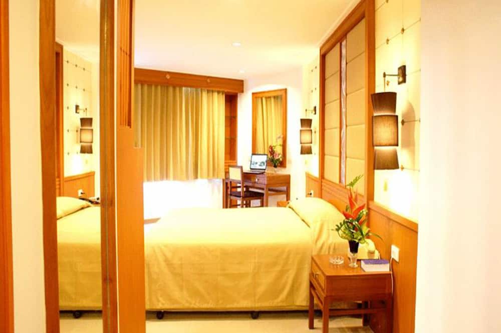 ロイヤル ツインズ ホテル 写真