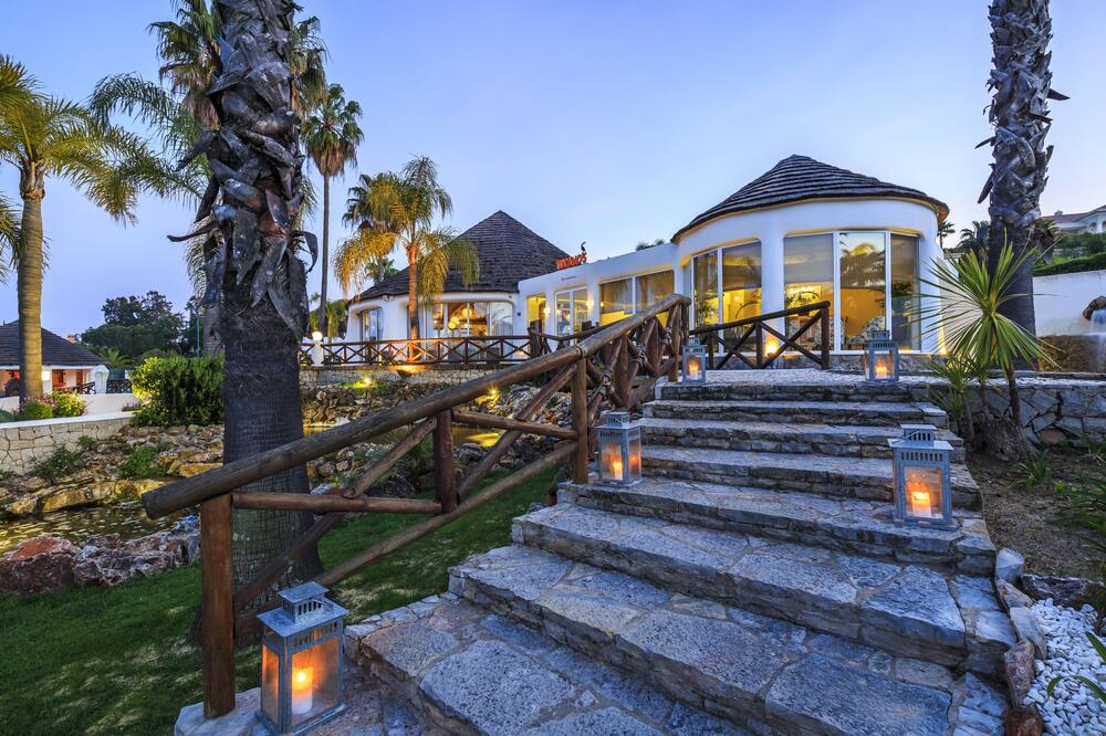 エンコスタ ド ラーゴ 写真