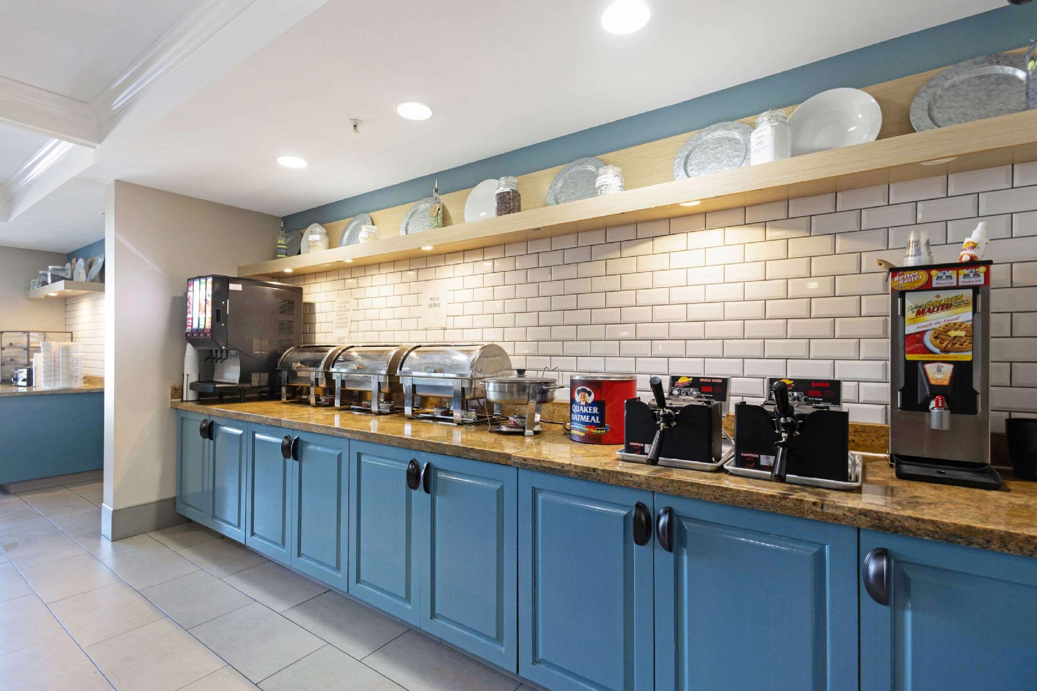 カントリー イン&スイーツ バイ ラディソン テクサーカナ TX 写真