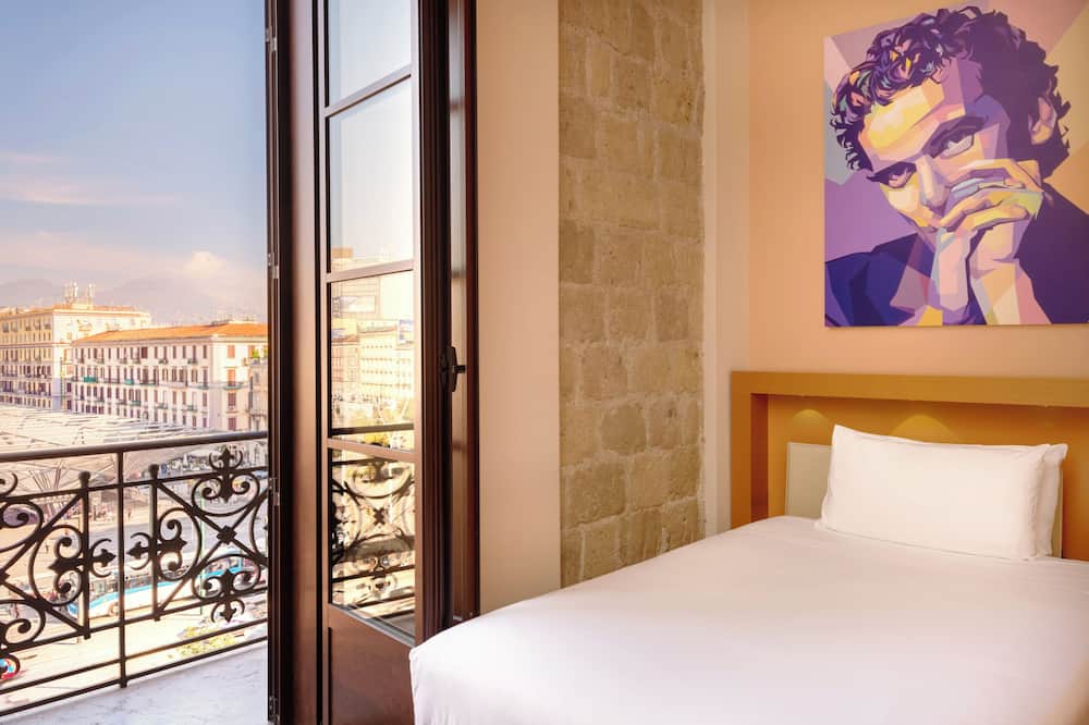 ウナ ホテルズ ナポリ 写真