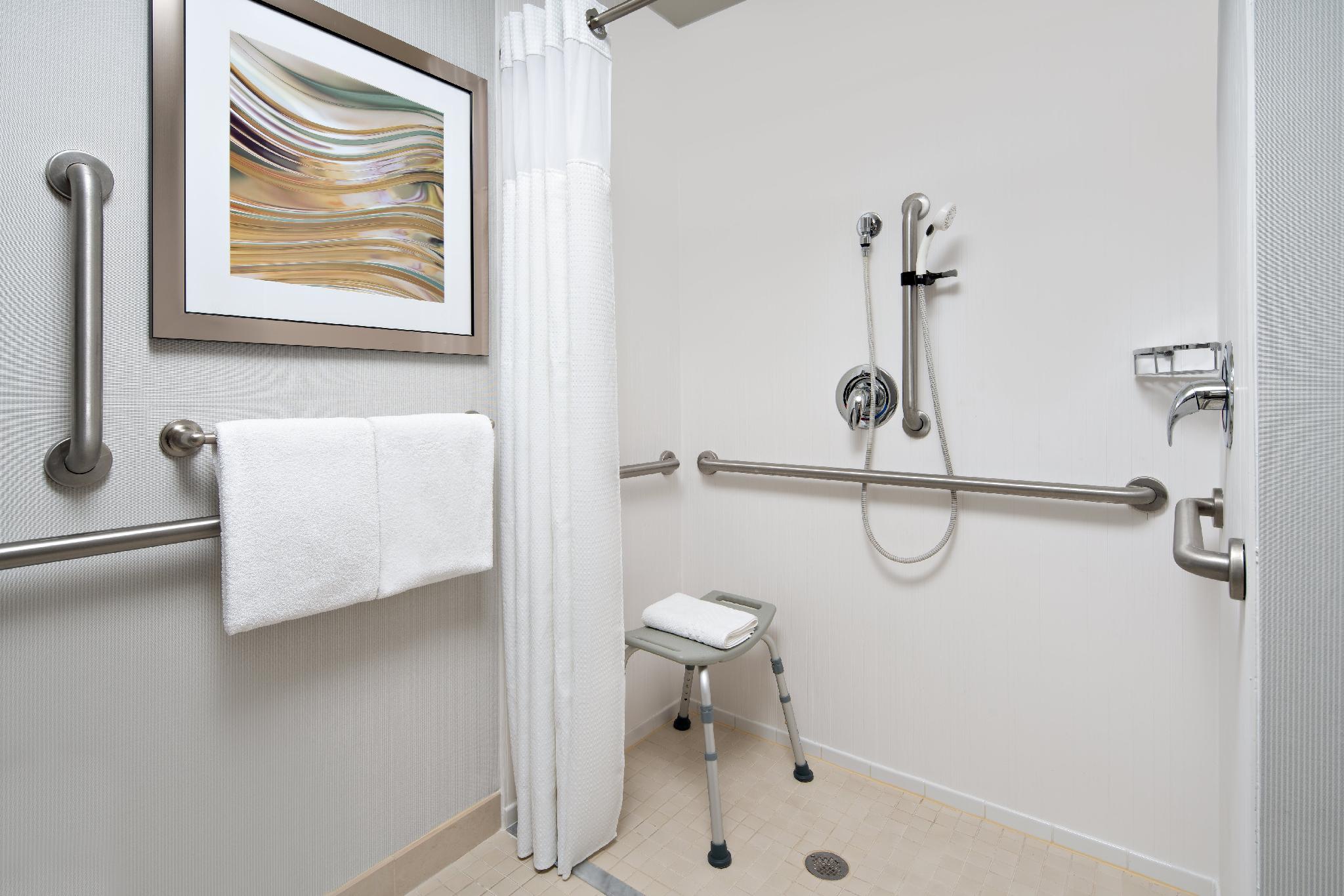 Courtyard by Marriott Raleigh North/Triangle Town Center 写真