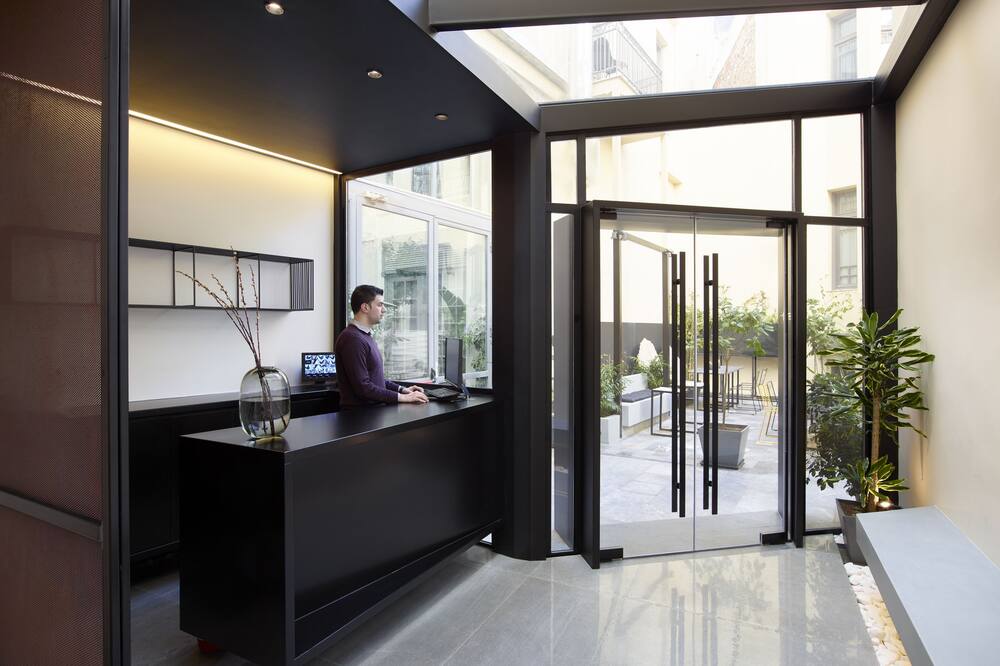 インアテネ 写真