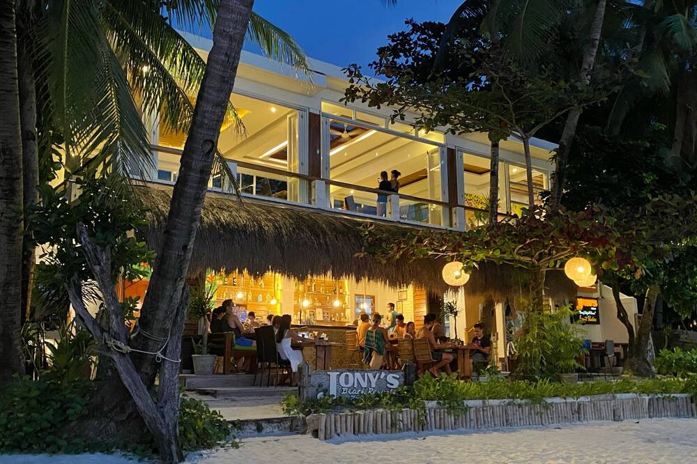 ジョニーズ ビーチ リゾート 写真