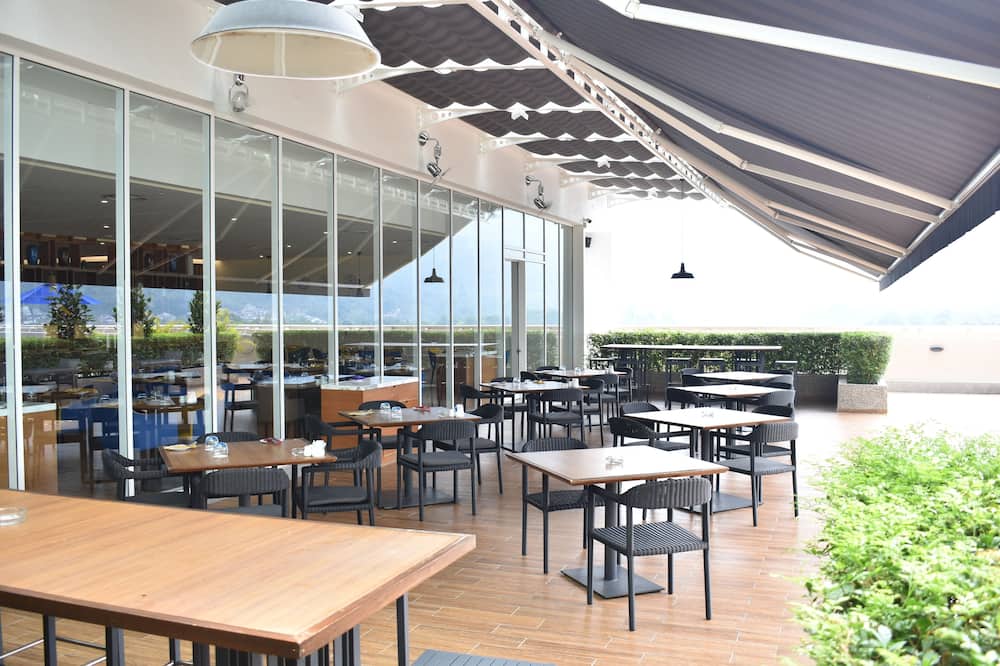 ノボテル タイピン ペラ 写真