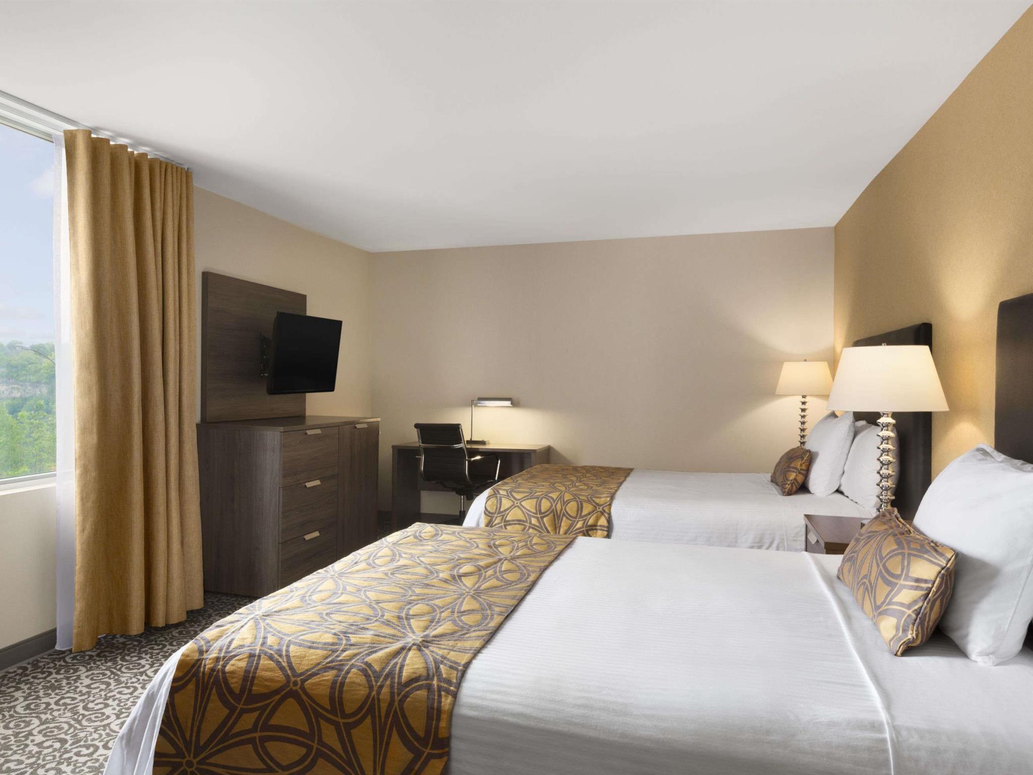 トラベロッジ ホテル ナイアガラ フォールズ フォールズビュー 写真