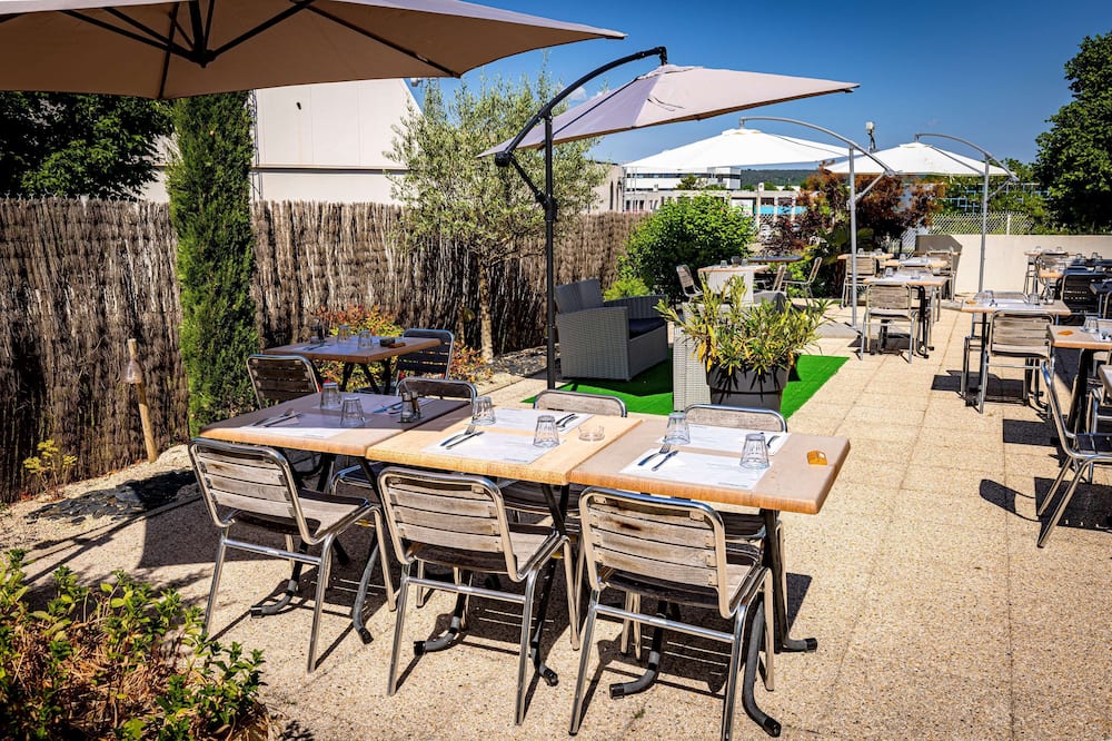 カンパニール ディジョン ノール トワゾン ドール ホテル 写真