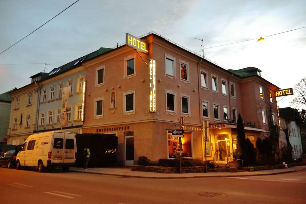 ホテル ホヘンスタッフェン 写真