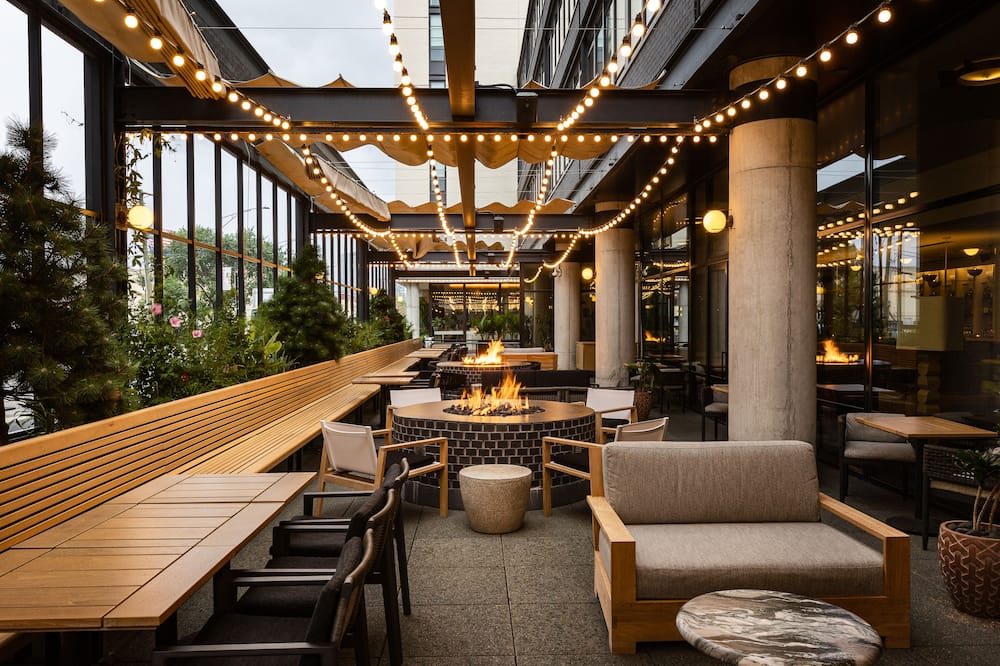 エミリー ホテル 写真