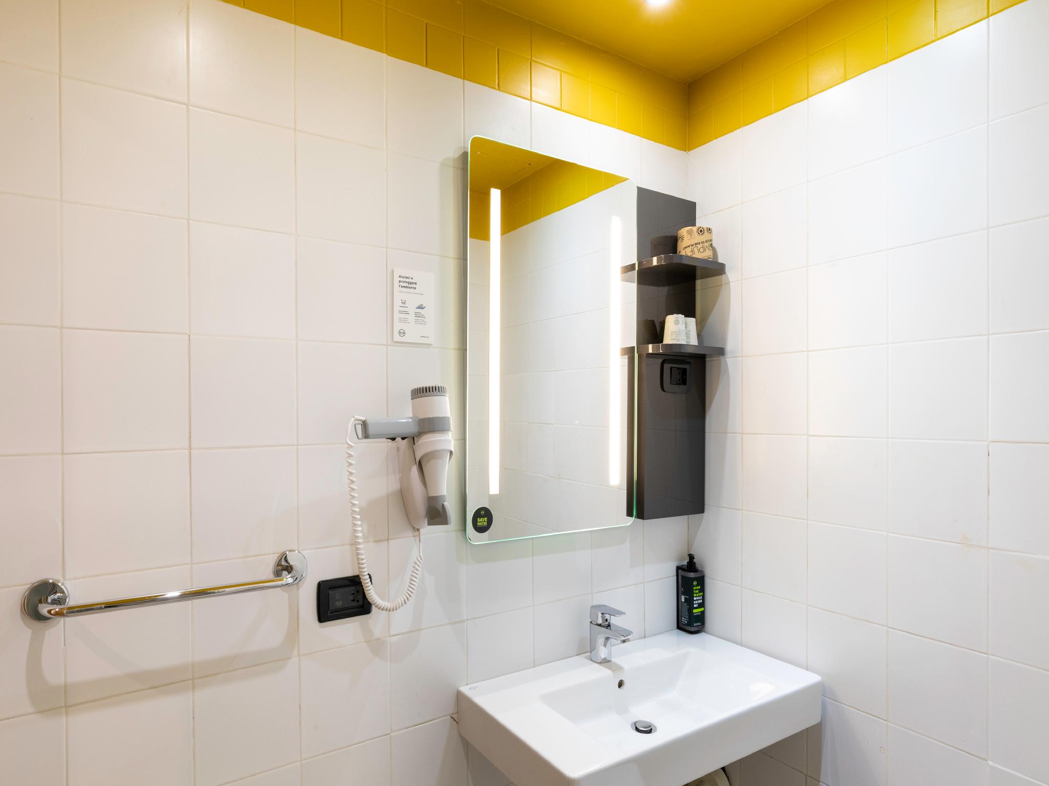 B&B ホテル ローマ トゥスコラーナ サン ジョヴァンニ 写真