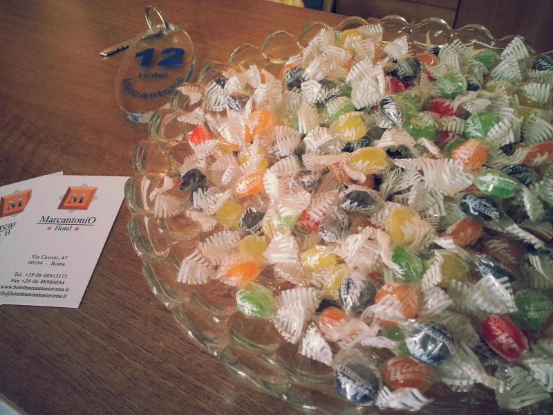 ホテル マルカントニオ ローマ 写真