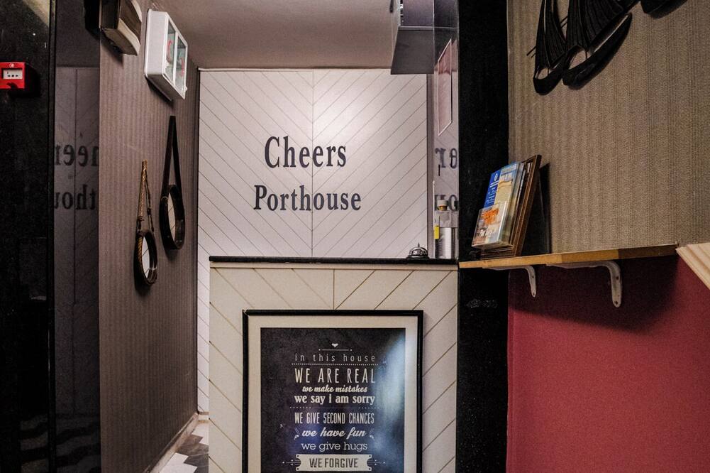 チアーズ ポートハウス 写真