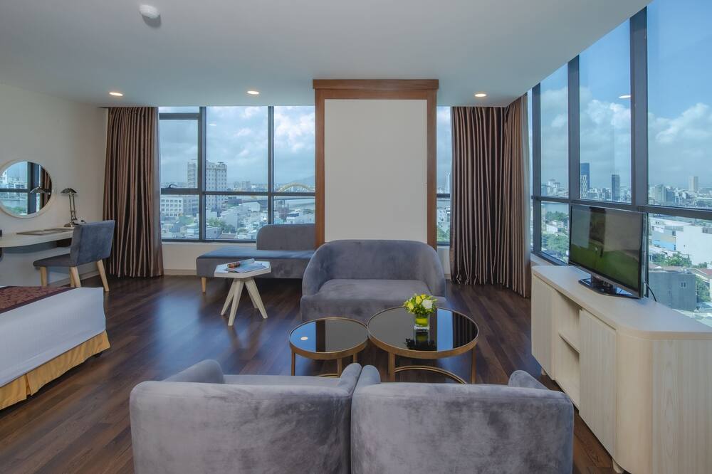 ムオン タン グランド ダ ナン ホテル 写真