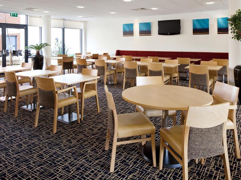 ホリデイ イン エクスプレス チェルトナム タウン センター バイ IHG 写真