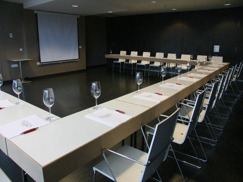 ホテル ユーロスターズ アレナス デ ピント 写真