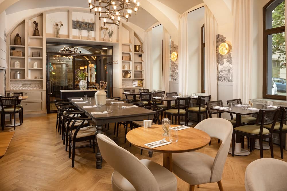 ホテル アルヴィン 写真