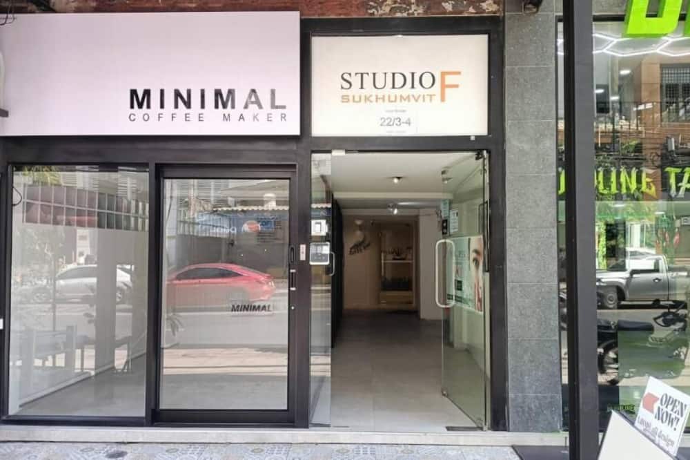 スタジオ F スクンビット 写真