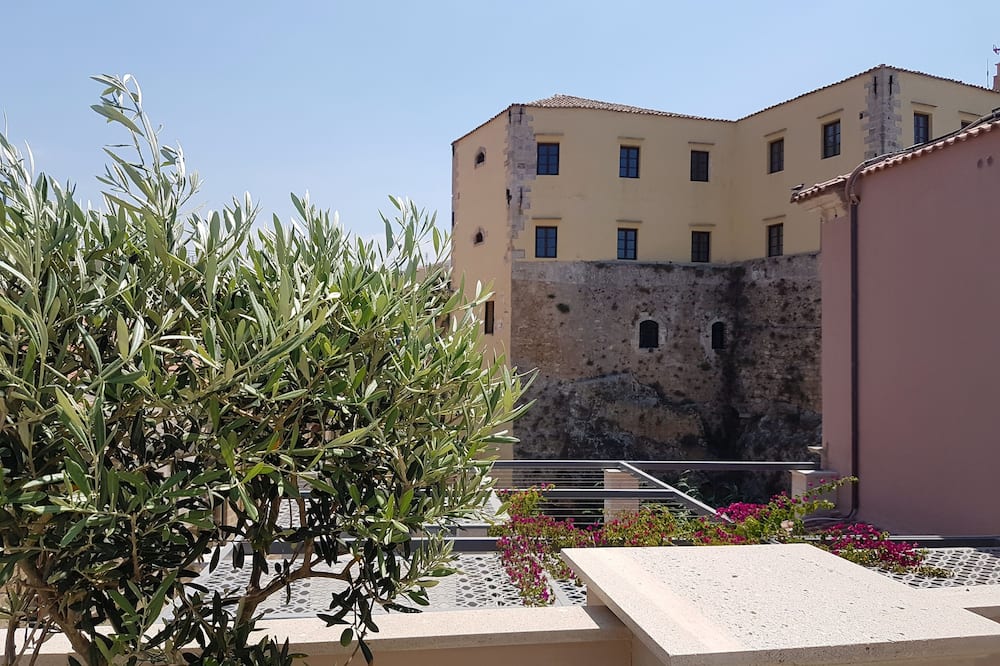 アンバサダーズ レジデンス ブティック ホテル チャニア 写真