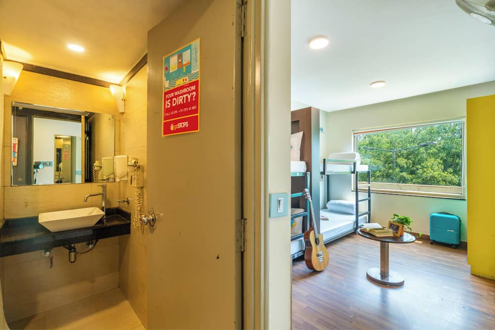 ゴーストップス デリー 写真