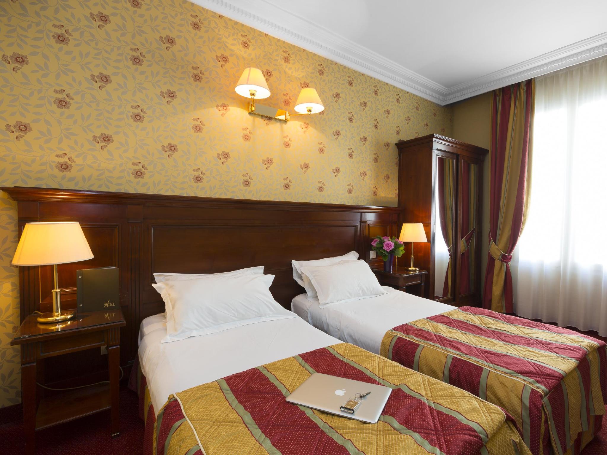 ホテル ニエル エリセス 写真