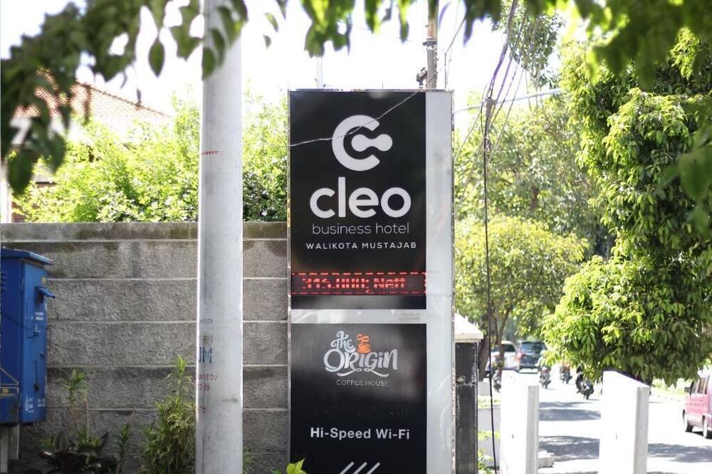 クレオ ワリコタ スラバヤ 写真